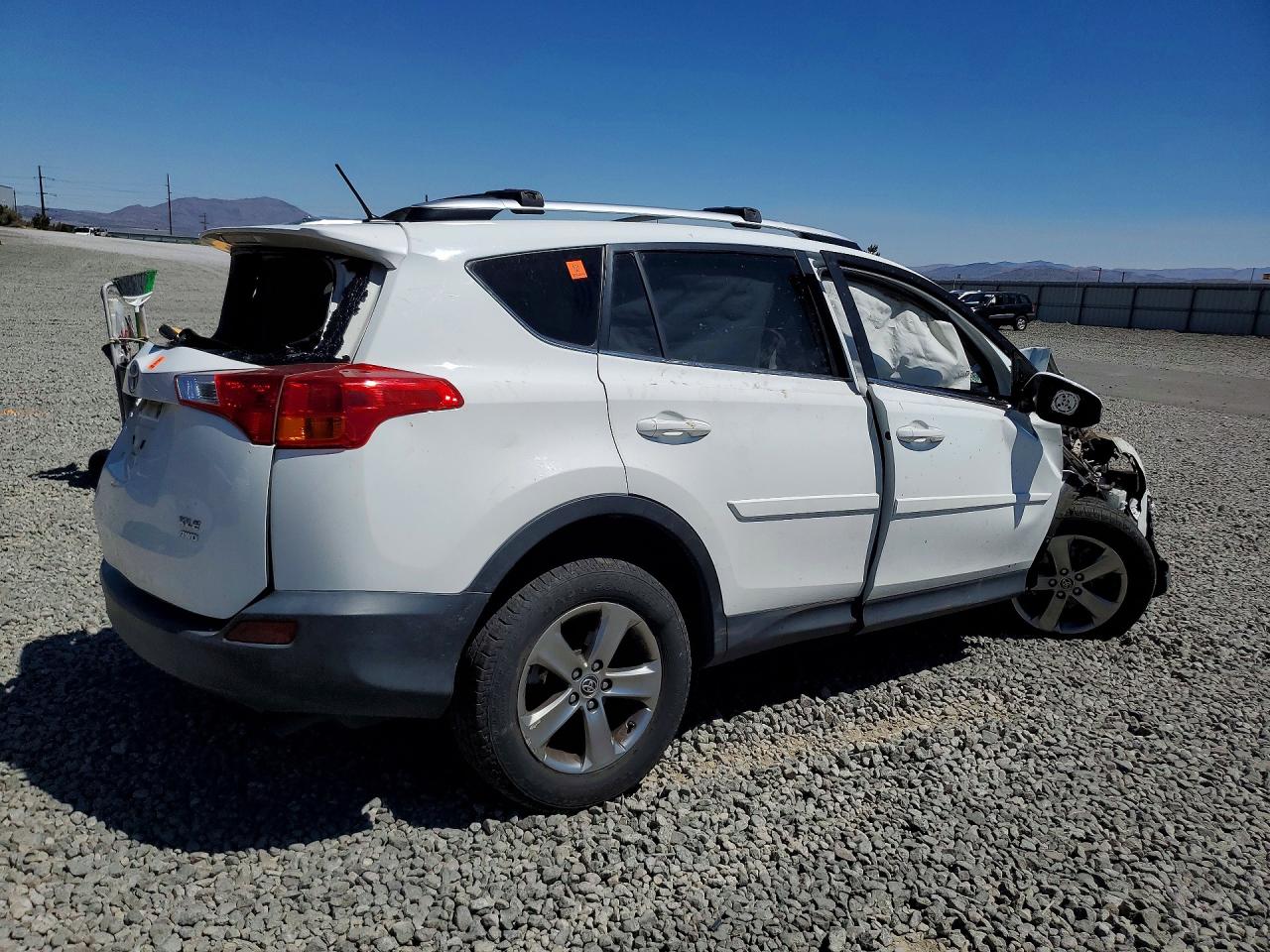 2015 TOYOTA RAV4 XLE — снимка 3