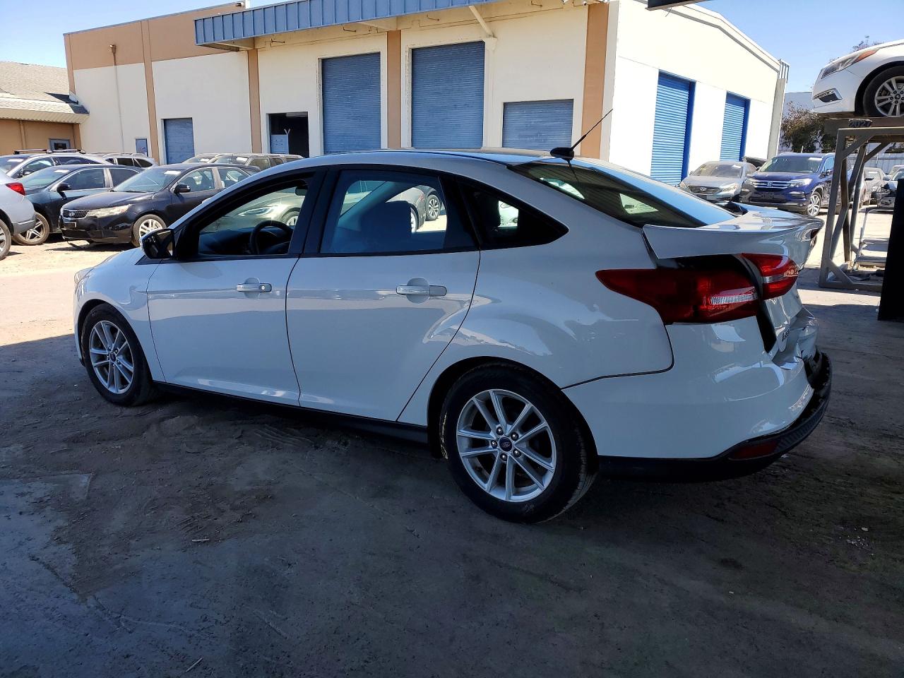 2017 FORD FOCUS SE — снимка 2
