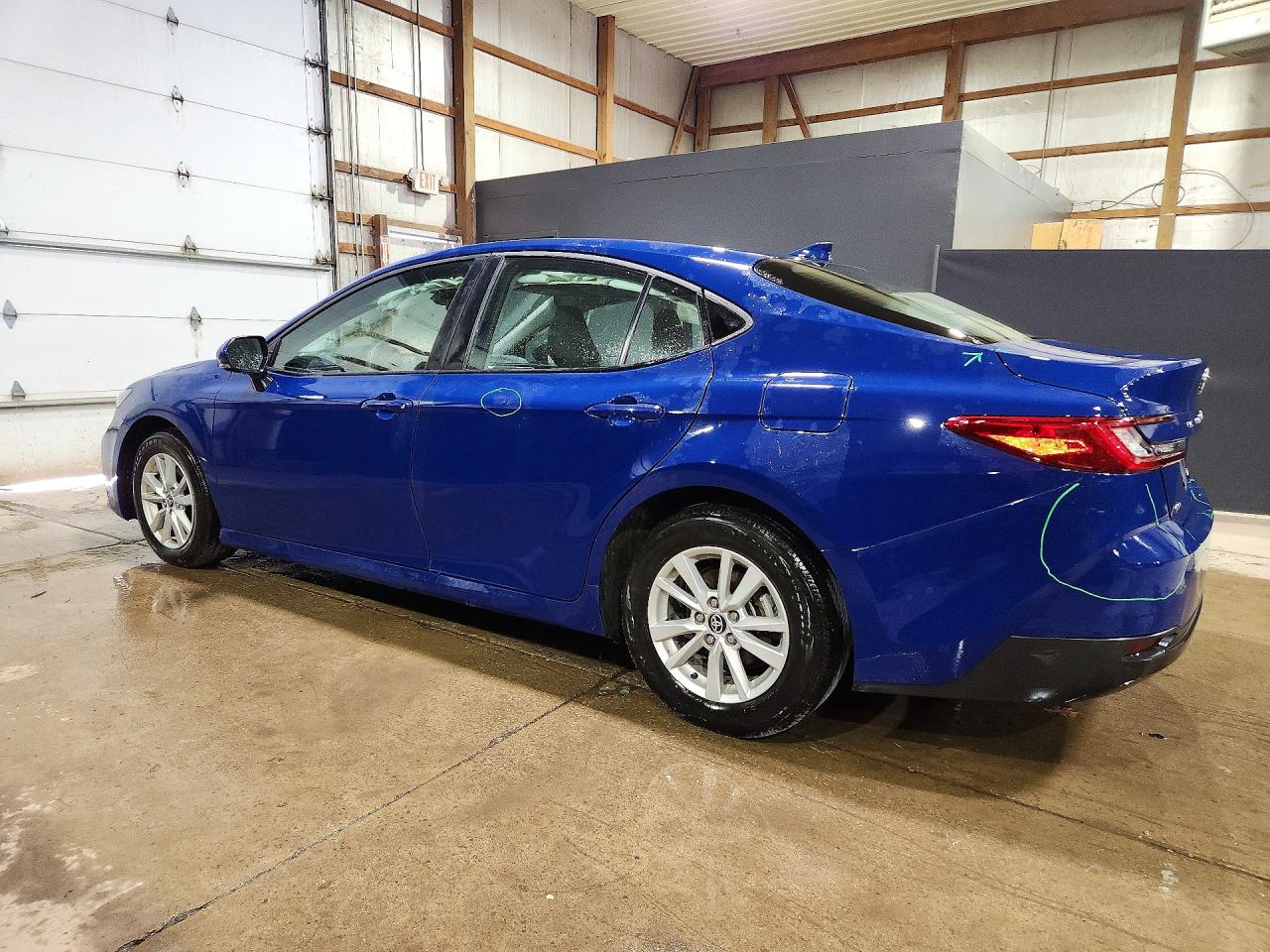 2026 TOYOTA CAMRY LE — снимка 2