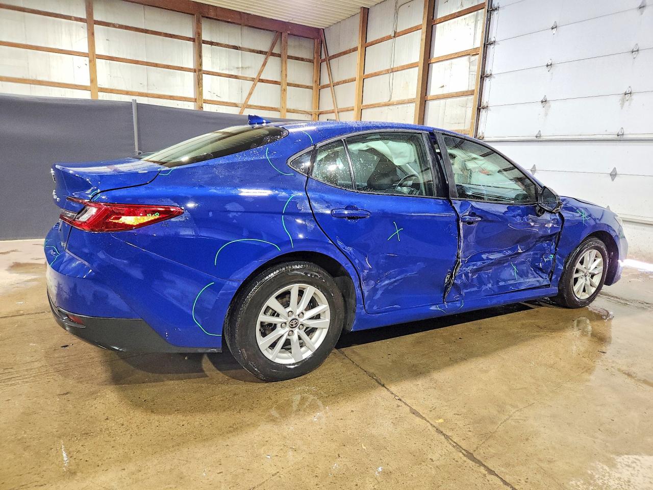 2026 TOYOTA CAMRY LE — снимка 3