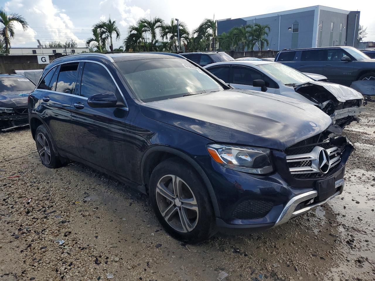 2017 MERCEDES-BENZ GLC 300 4MATIC — снимка 4
