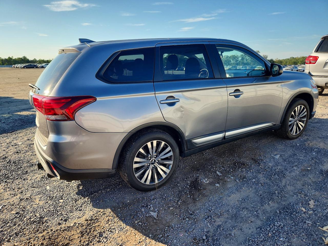 2020 MITSUBISHI OUTLANDER SE — снимка 3