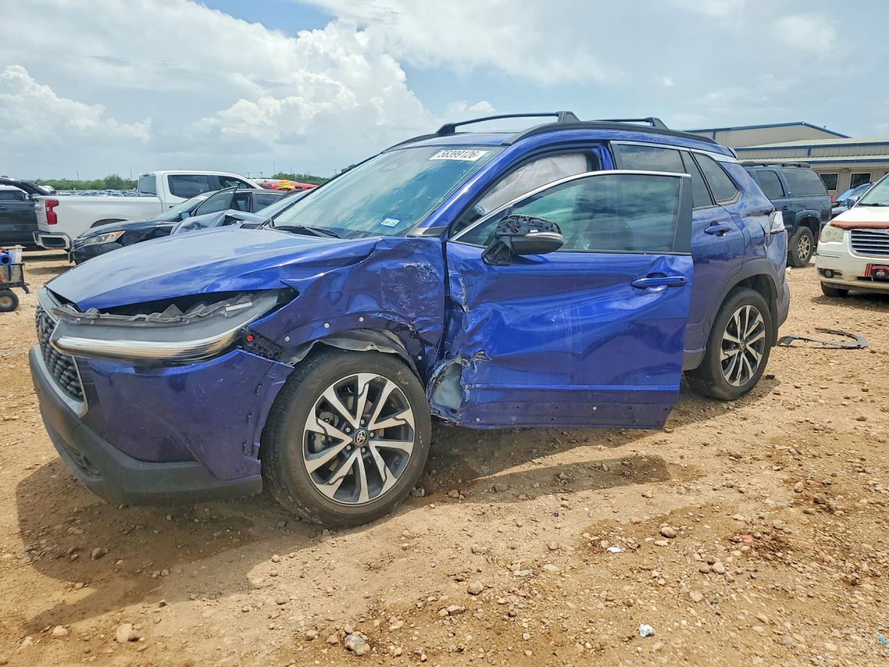 2024 TOYOTA COROLLA CROSS XLE