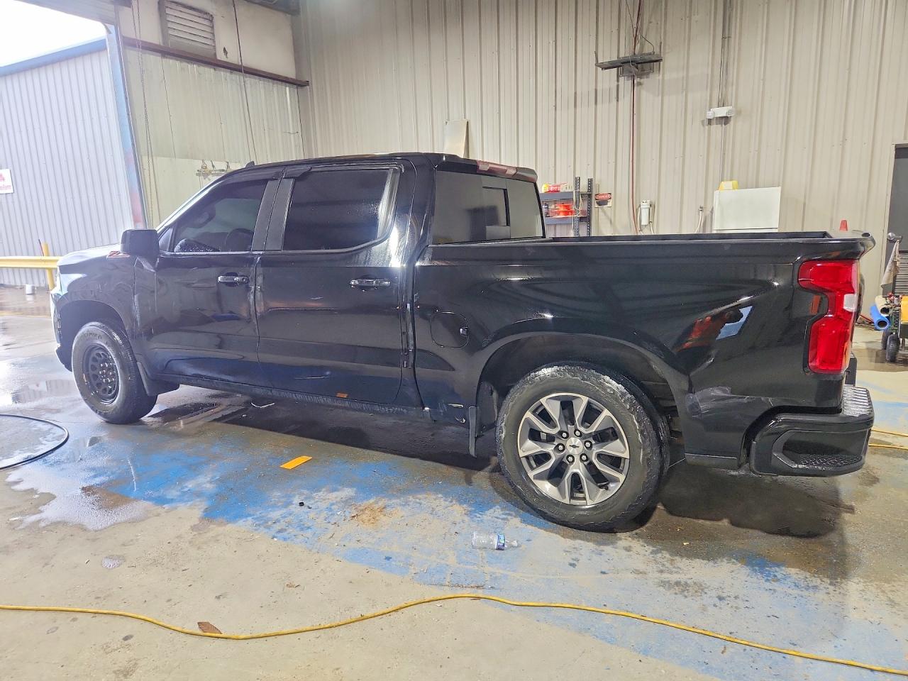 2021 CHEVROLET SILVERADO K1500 RST — снимка 2
