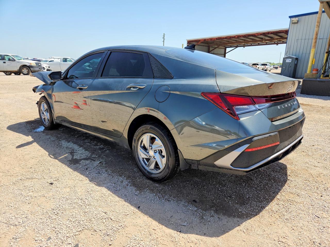 2026 HYUNDAI ELANTRA SE — снимка 2