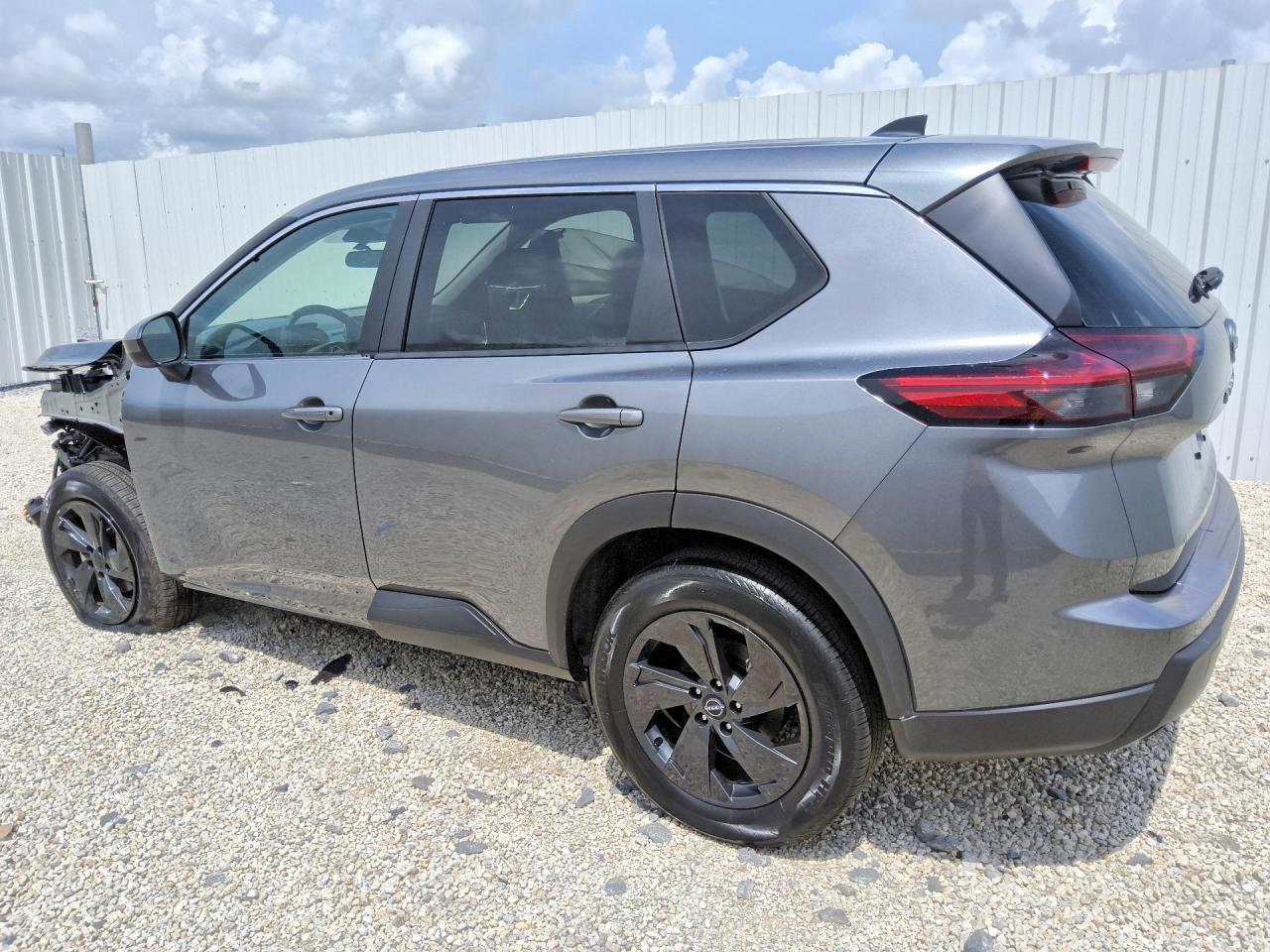 2026 NISSAN ROGUE SV — снимка 2