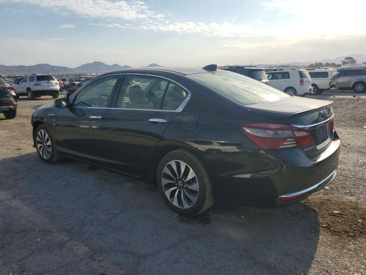2017 HONDA ACCORD HYBRID EXL — снимка 2
