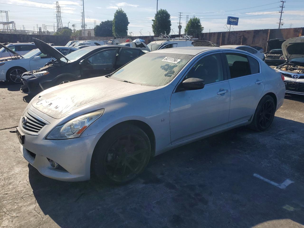 2015 INFINITI Q40 BASE