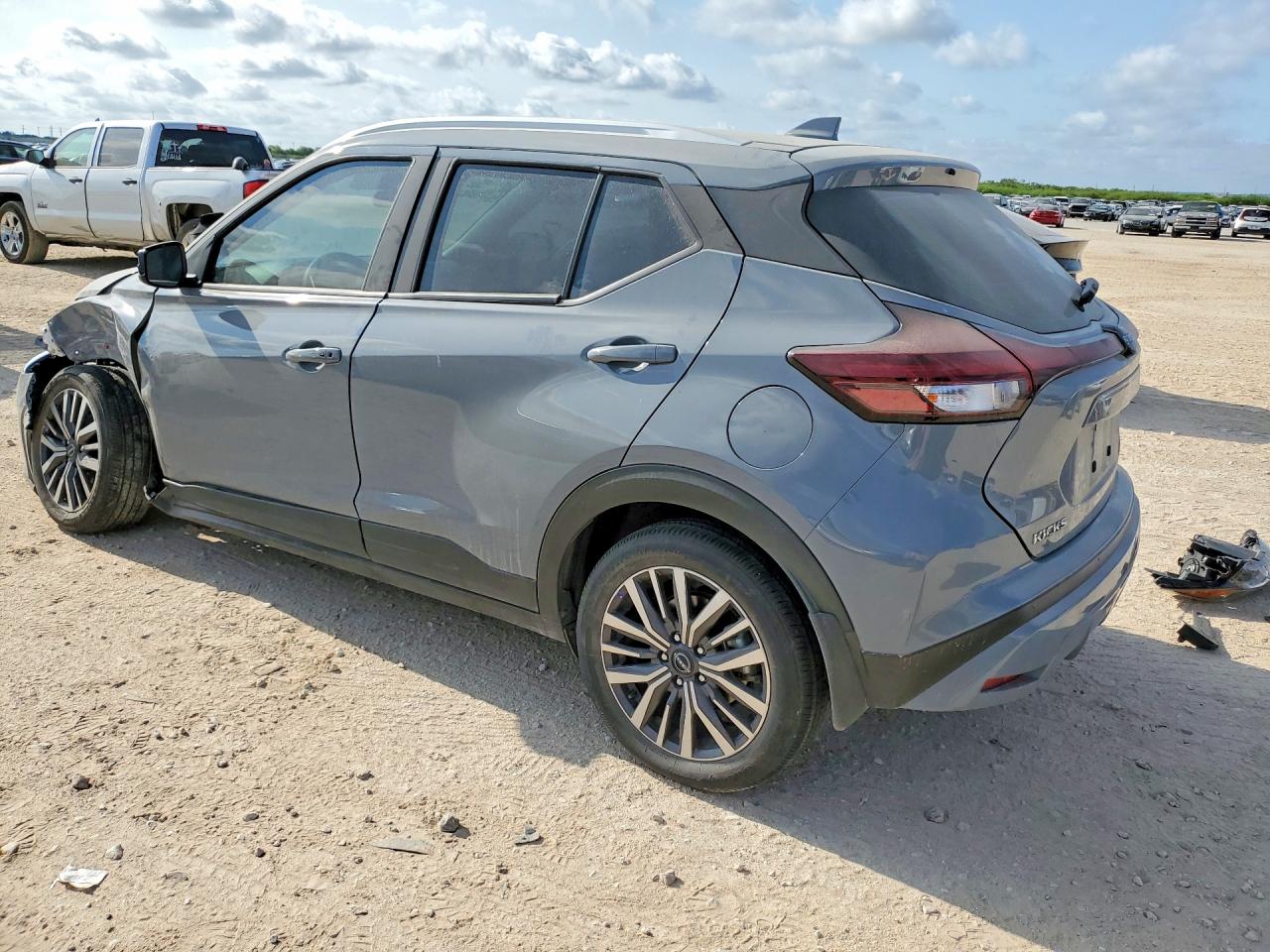 2024 NISSAN KICKS SV — снимка 2