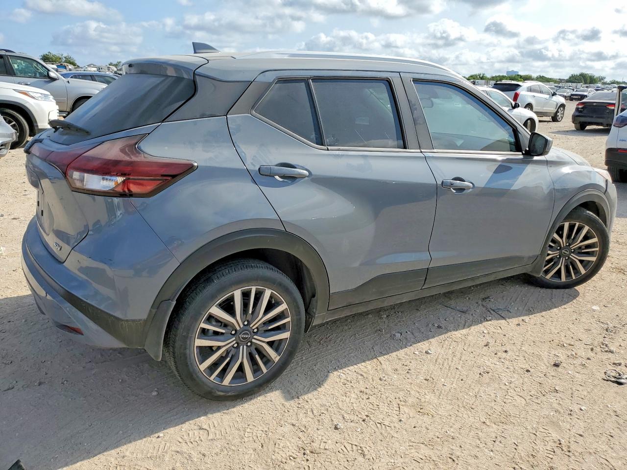2024 NISSAN KICKS SV — снимка 3