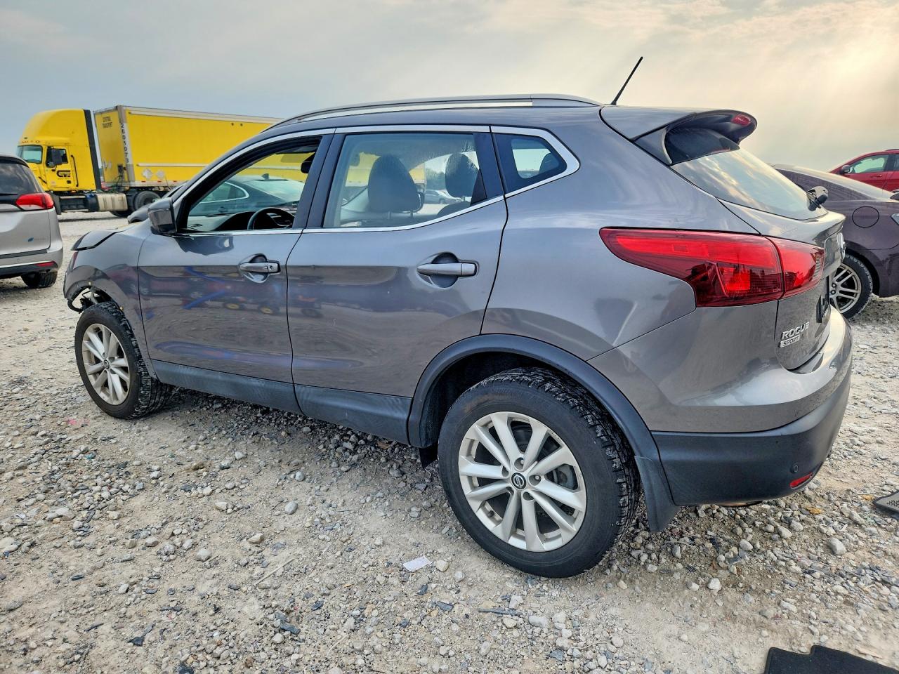 2019 NISSAN ROGUE SPORT S — снимка 2