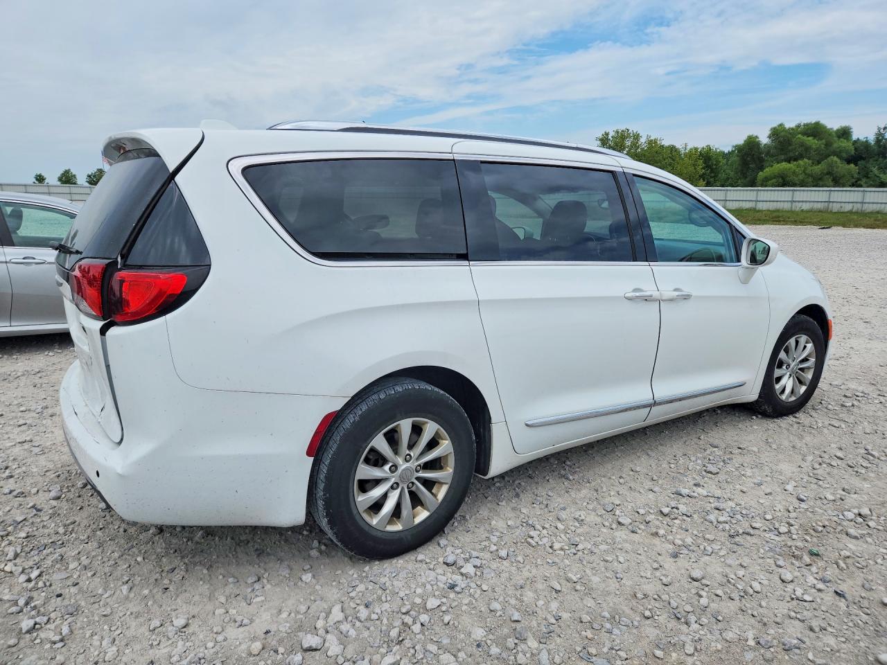 2018 CHRYSLER PACIFICA TOURING L PLUS — снимка 3