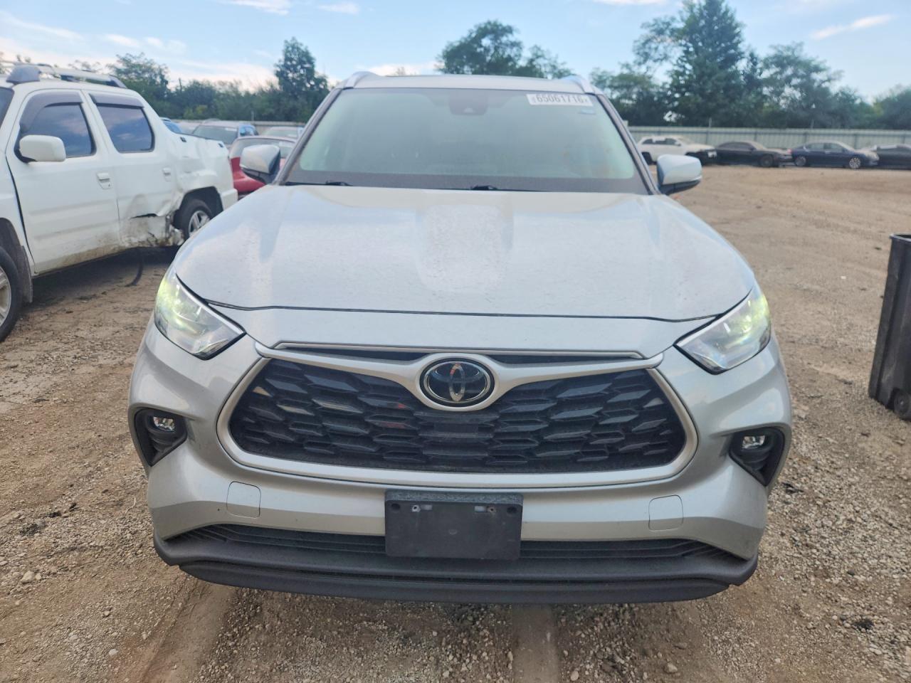 2020 TOYOTA HIGHLANDER XLE — снимка 5