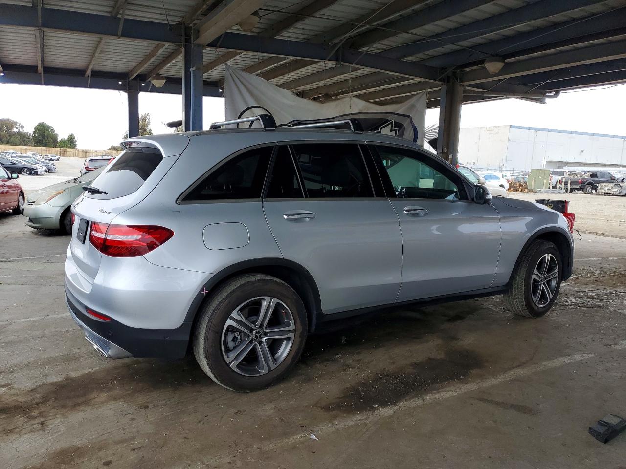 2019 MERCEDES-BENZ GLC 300 4MATIC — снимка 3