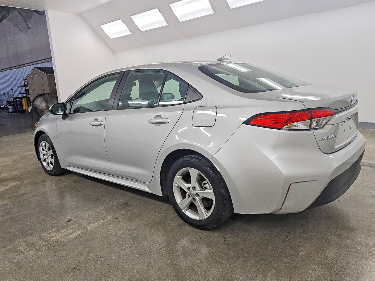 2024 TOYOTA COROLLA LE — снимка 2
