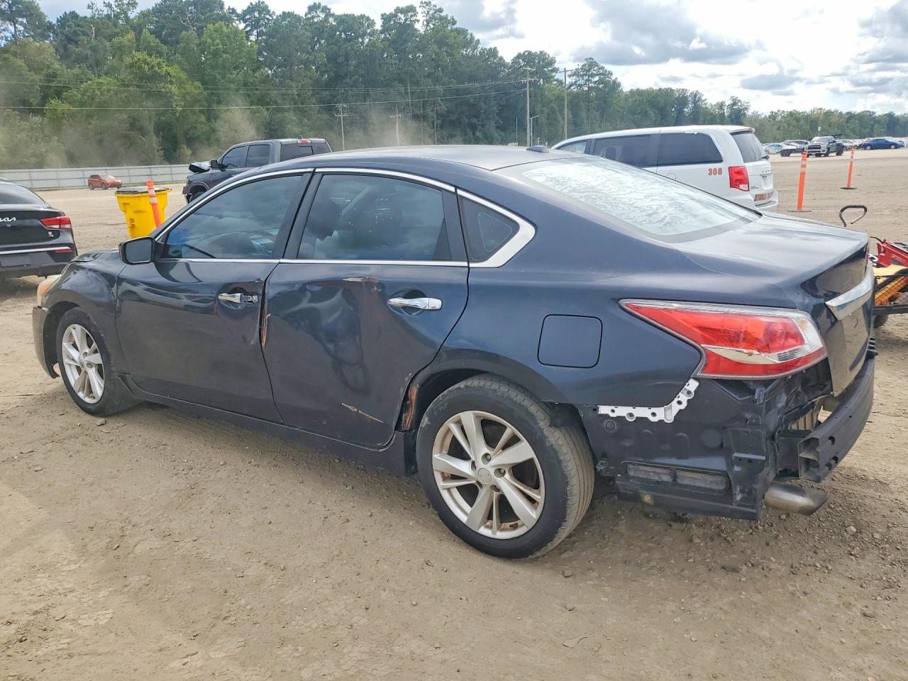 2015 NISSAN ALTIMA 2.5 SV — снимка 2