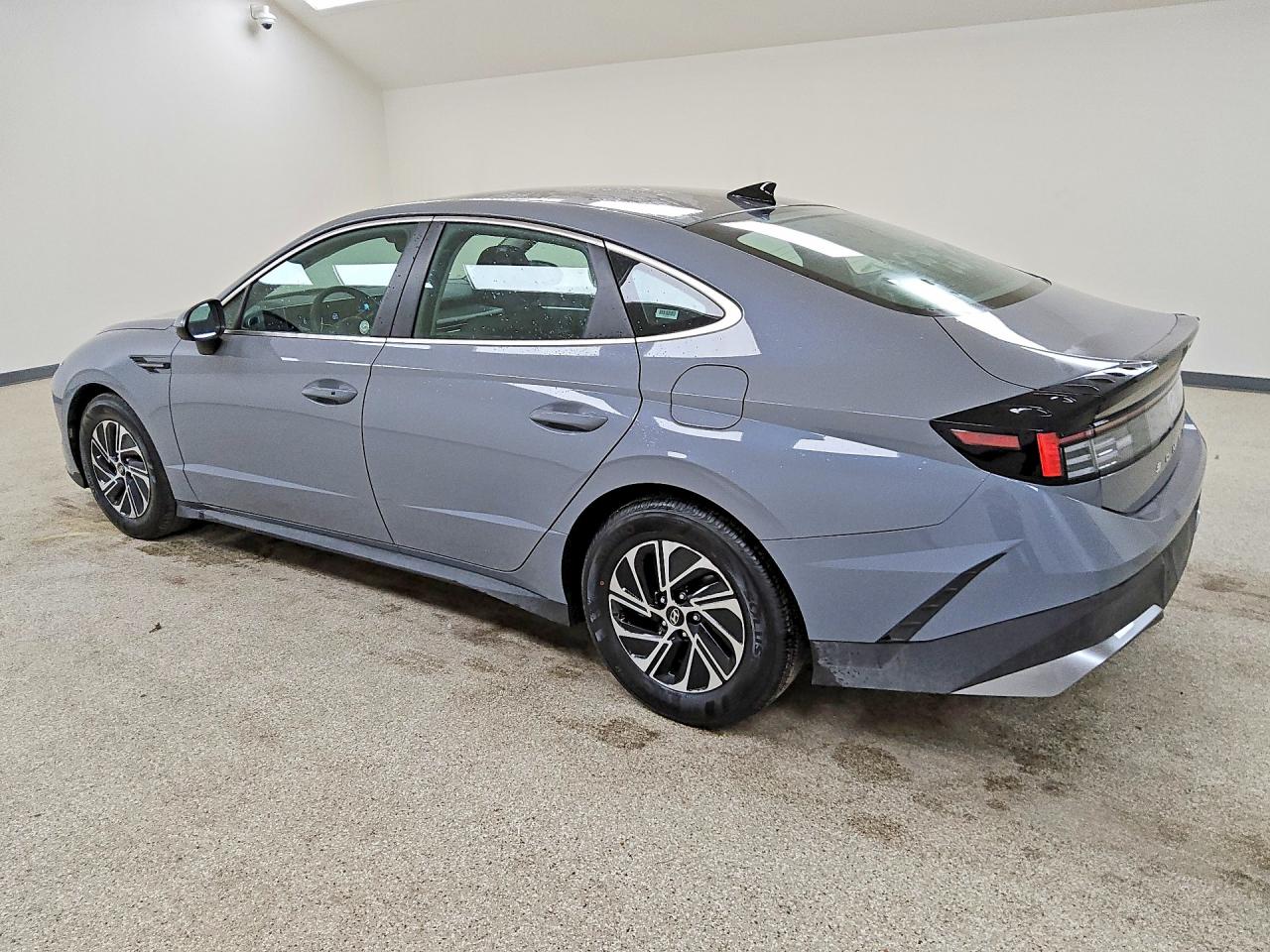 2026 HYUNDAI SONATA HYBRID BLUE — снимка 2