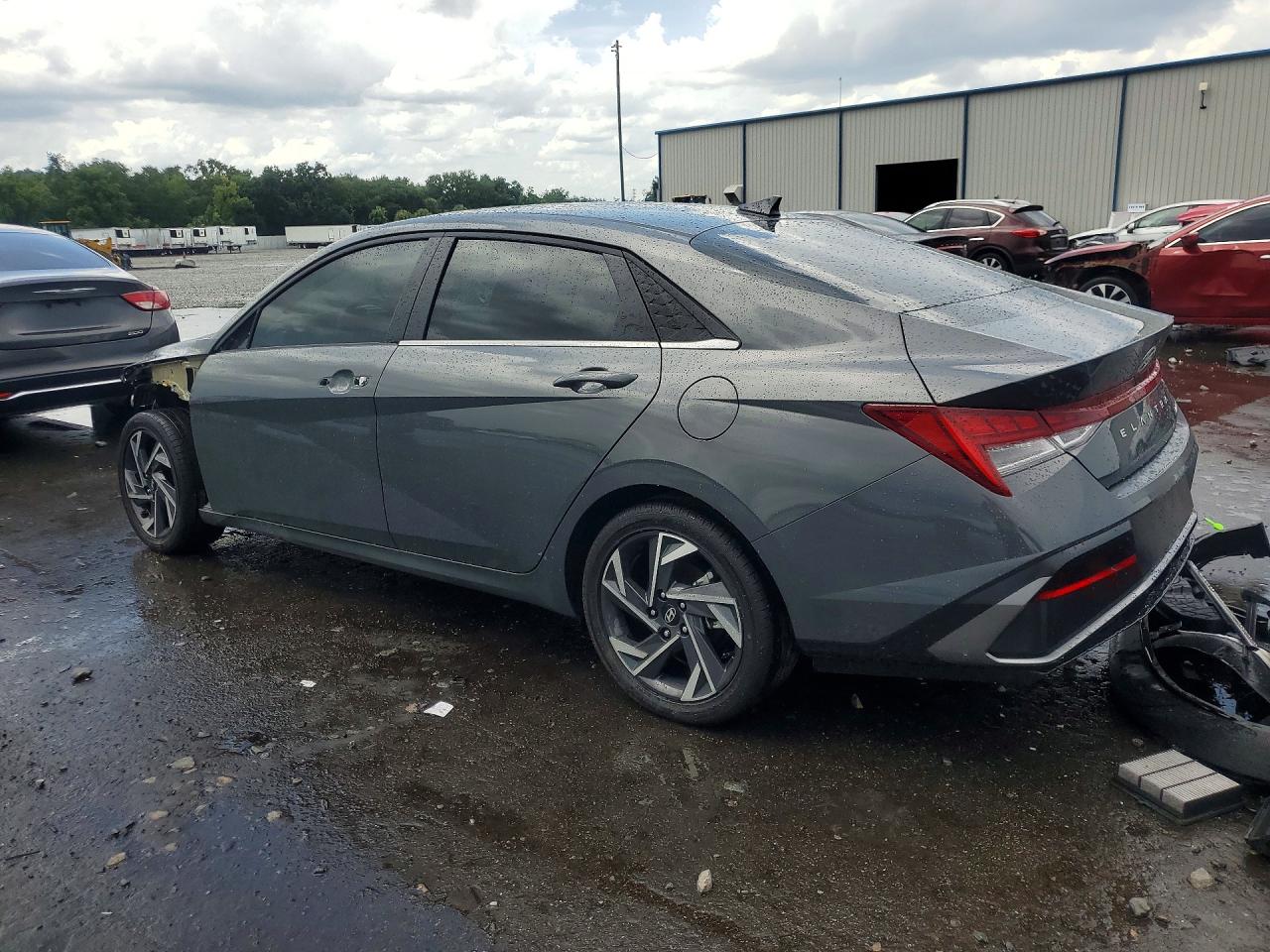 2025 HYUNDAI ELANTRA LIMITED — снимка 2