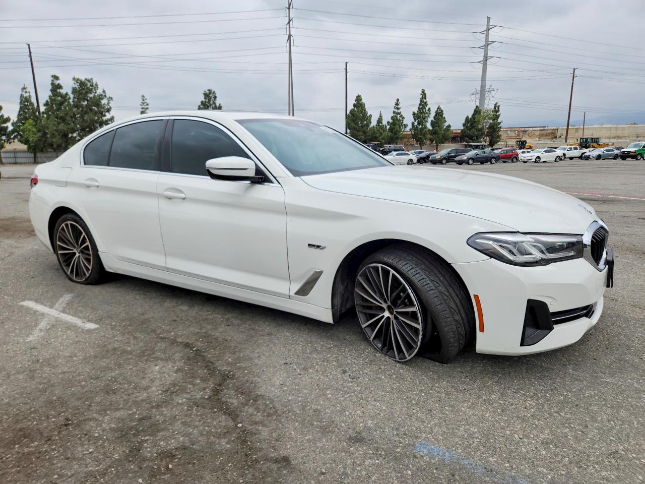 2022 BMW 530E — снимка 4