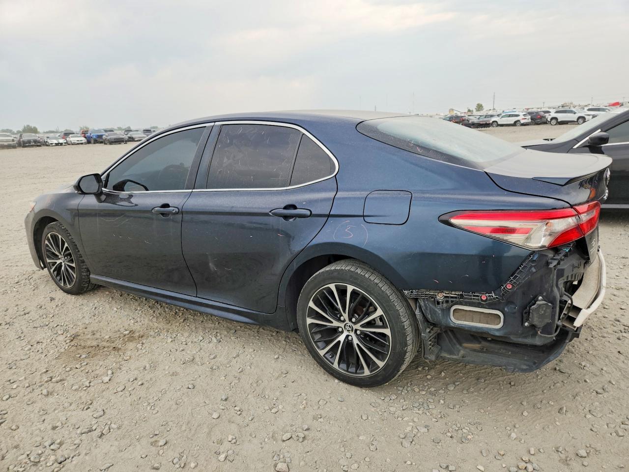 2018 TOYOTA CAMRY SE — снимка 2