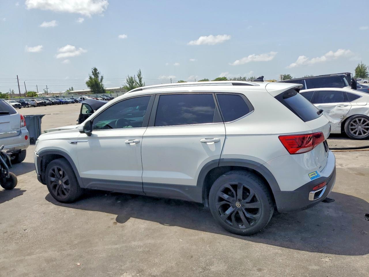 2022 VOLKSWAGEN TAOS SEL — снимка 2