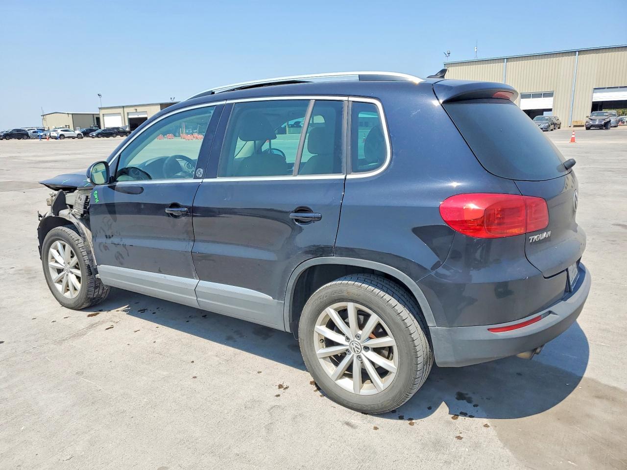 2017 VOLKSWAGEN TIGUAN WOLFSBURG — снимка 2