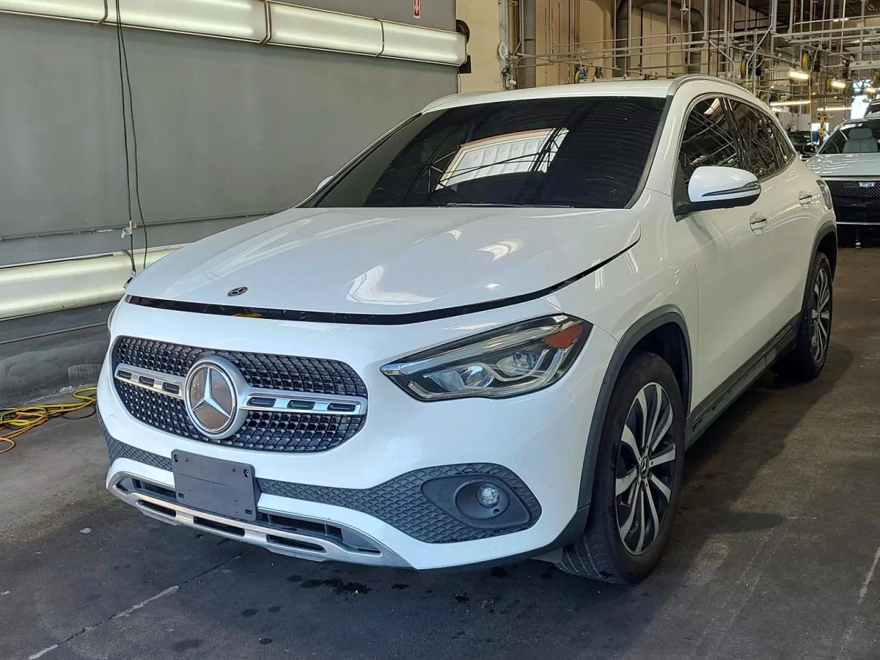 2021 MERCEDES-BENZ GLA 250 — снимка 2