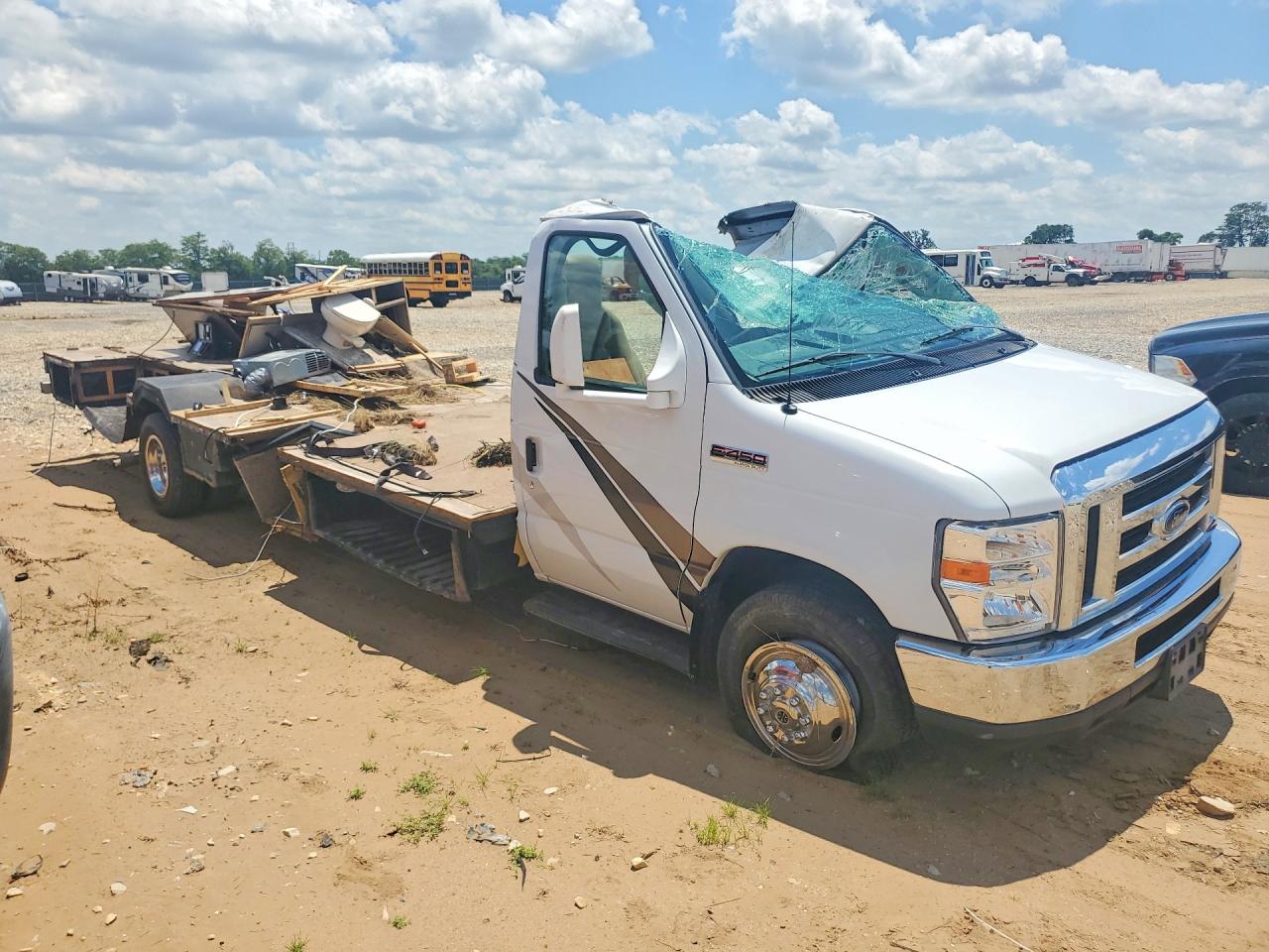 2017 FORD ECONOLINE E450 SUPER DUTY CUTAWAY VAN — снимка 4