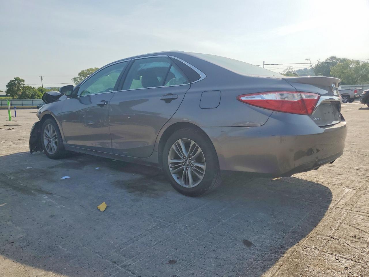 2017 TOYOTA CAMRY SE — снимка 2