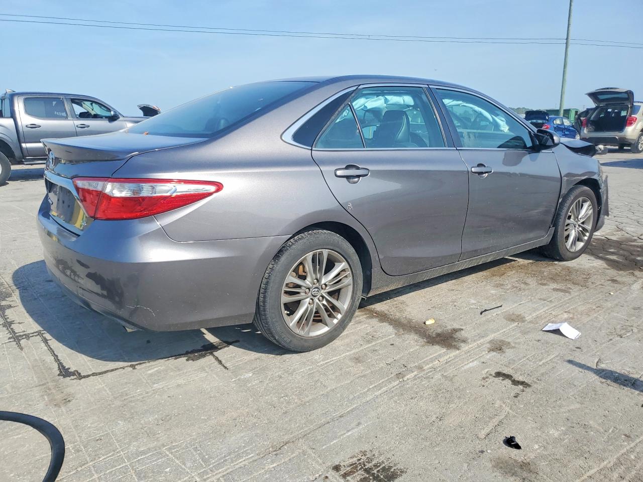 2017 TOYOTA CAMRY SE — снимка 3