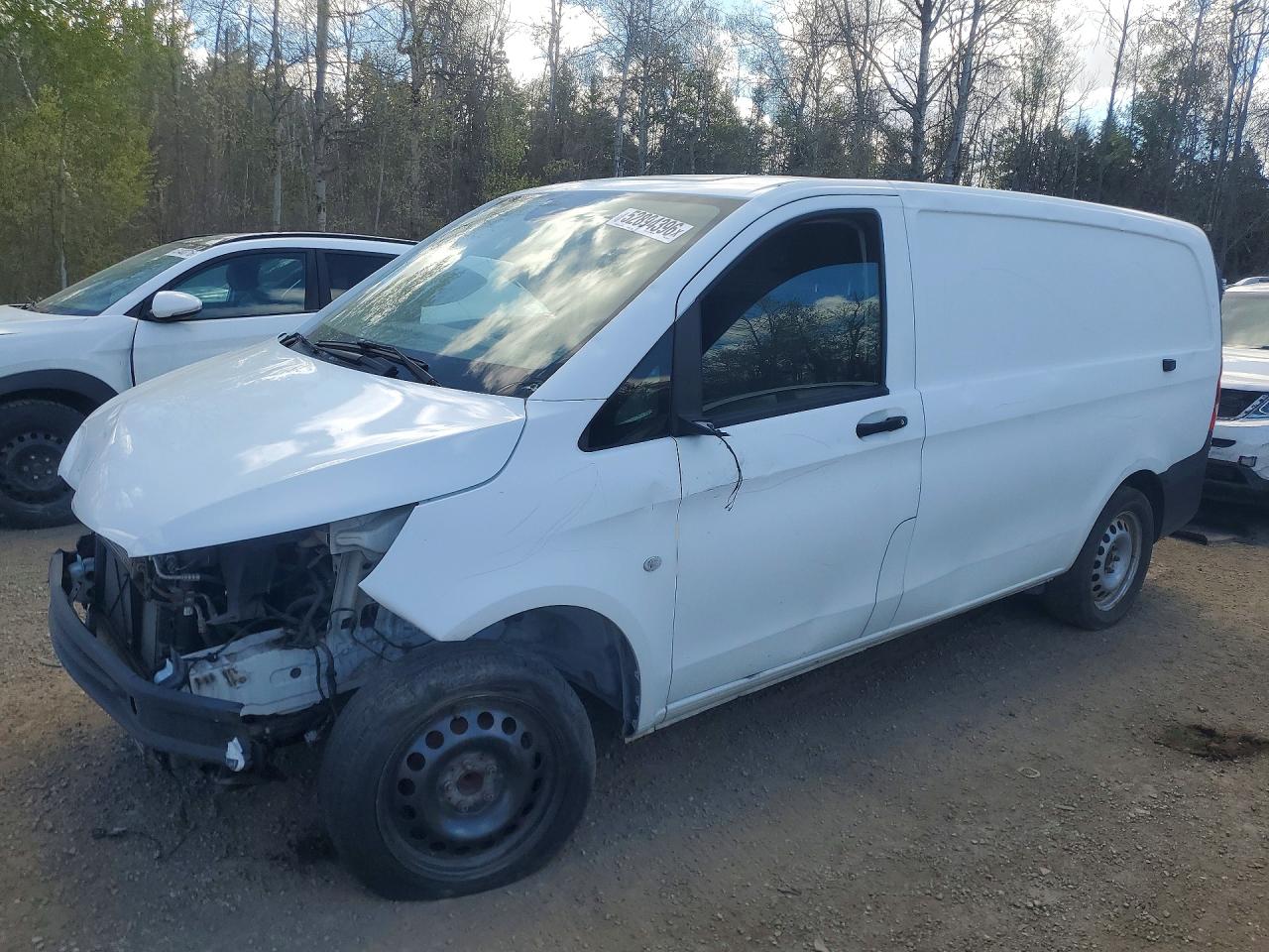 2017 MERCEDES-BENZ METRIS