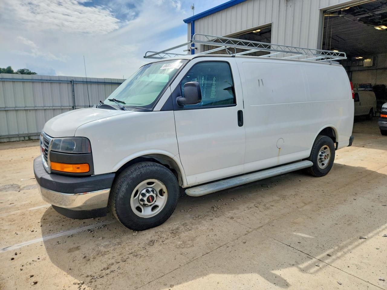 2017 GMC SAVANA G2500