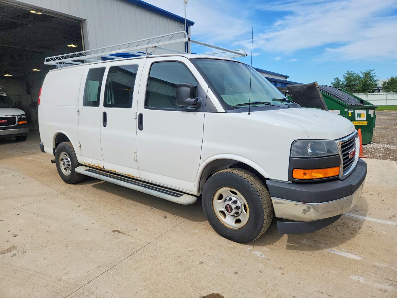 2017 GMC SAVANA G2500 — снимка 4