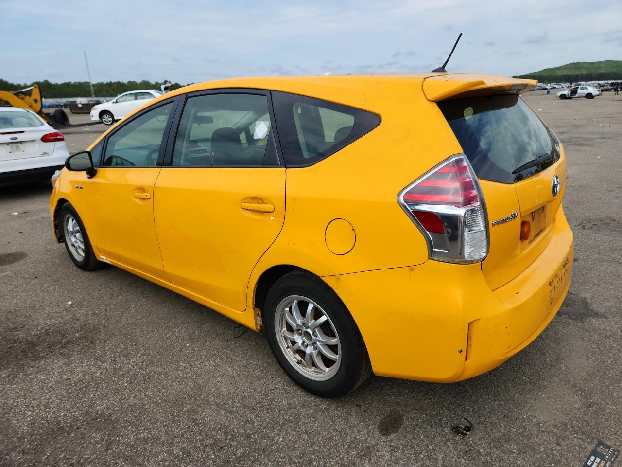 2016 TOYOTA PRIUS V TWO — снимка 2