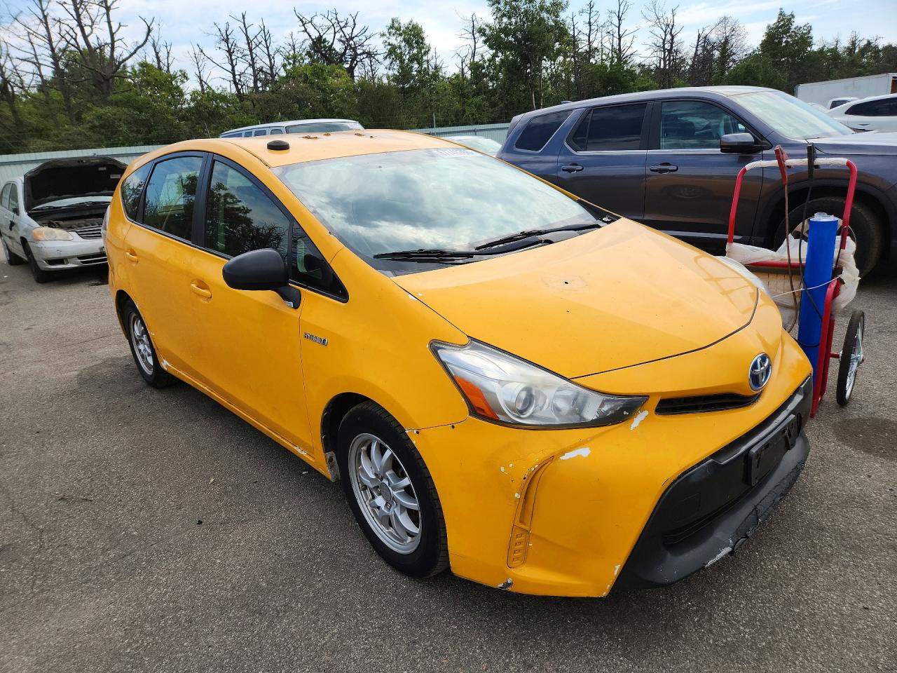 2016 TOYOTA PRIUS V TWO — снимка 4