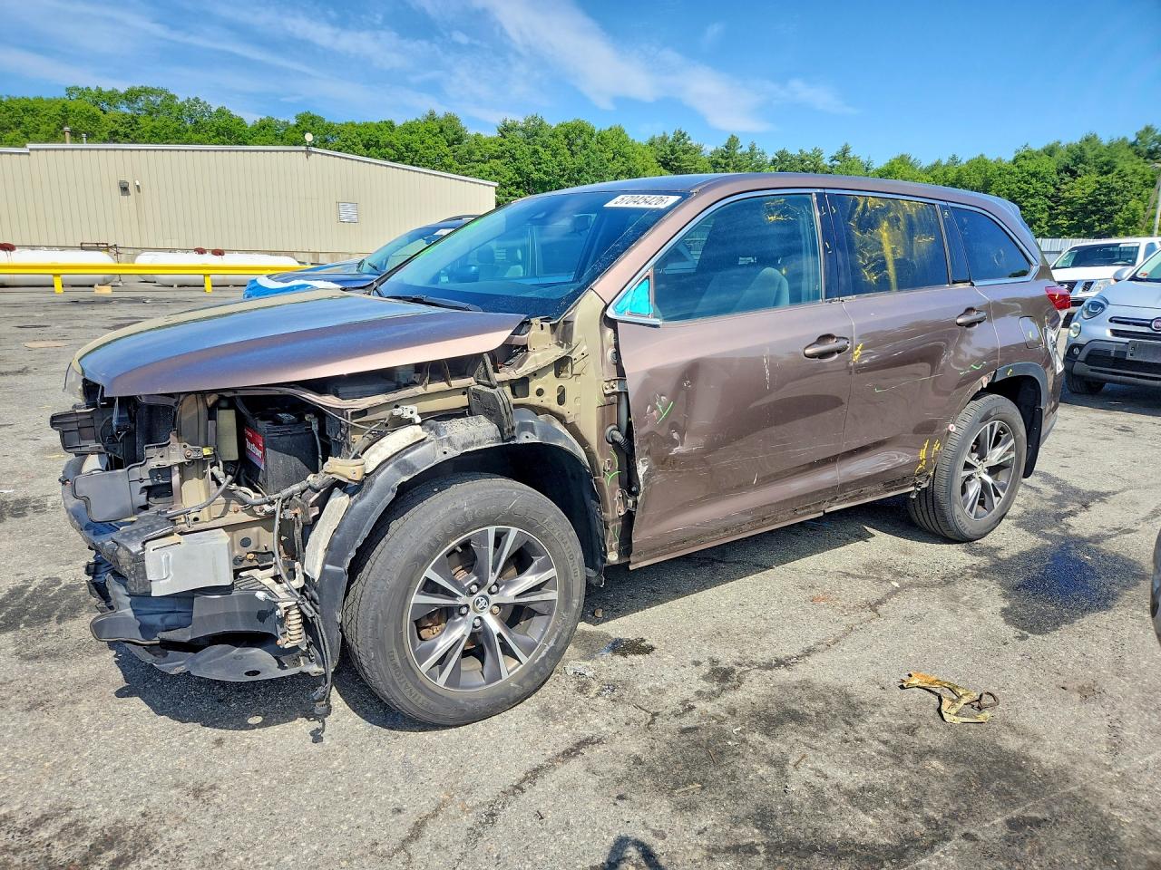 2017 TOYOTA HIGHLANDER LE