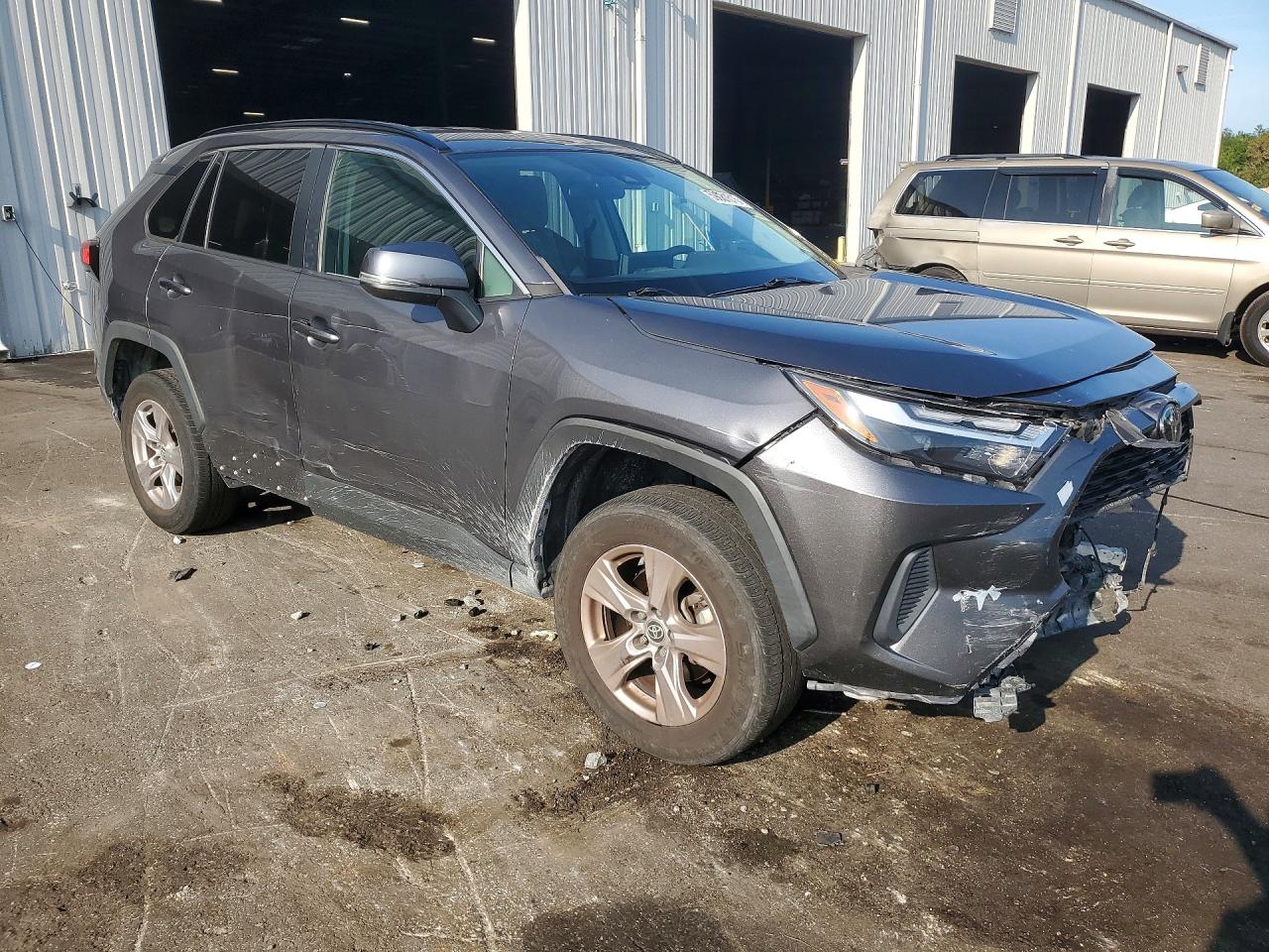 2022 TOYOTA RAV4 XLE — снимка 4