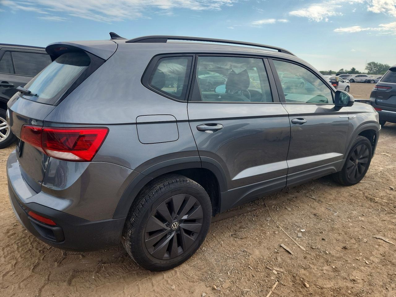 2022 VOLKSWAGEN TAOS S — снимка 3
