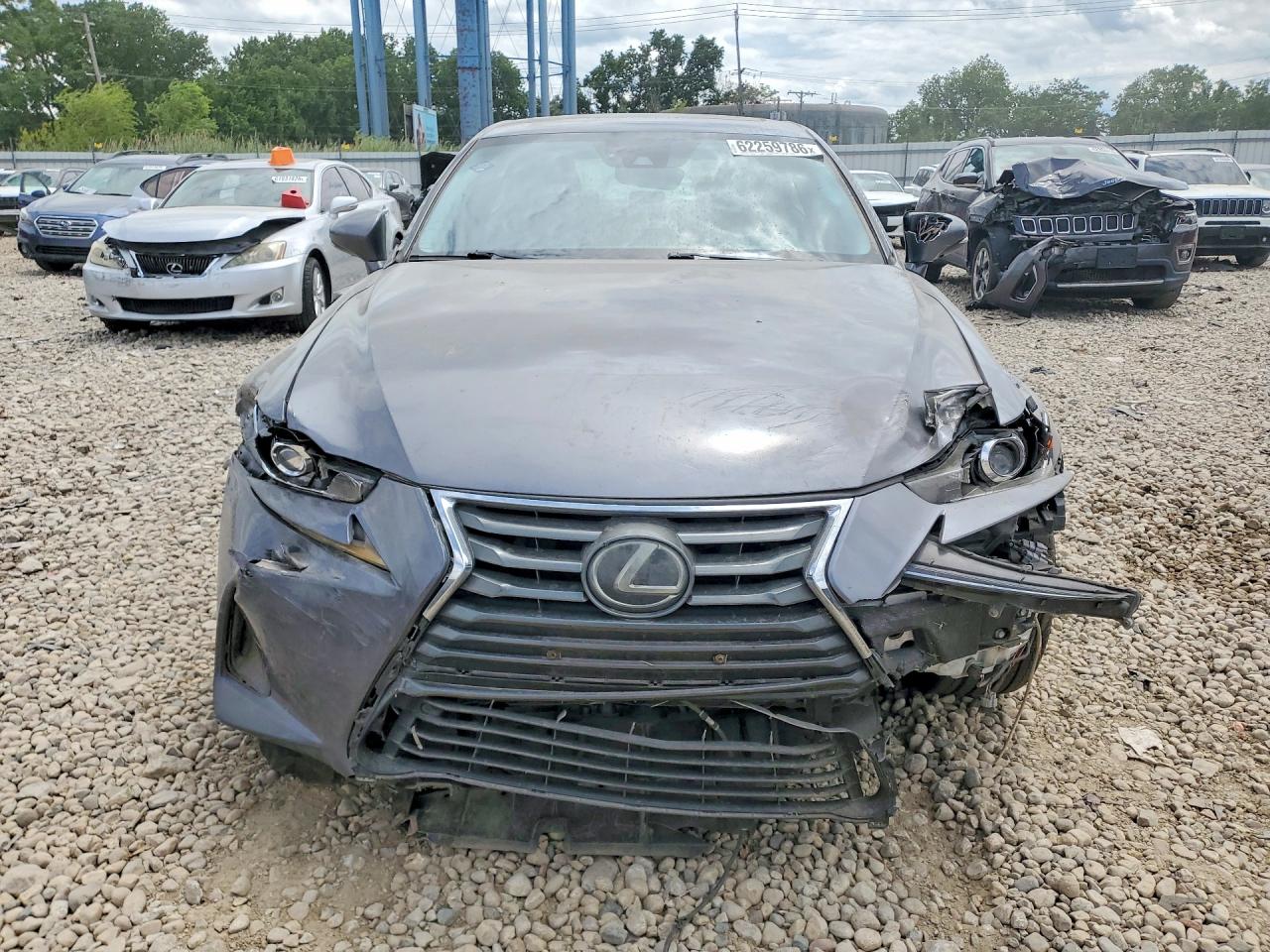 2017 LEXUS IS 300 — снимка 5