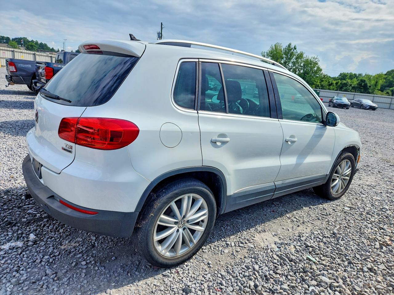 2016 VOLKSWAGEN TIGUAN S — снимка 3