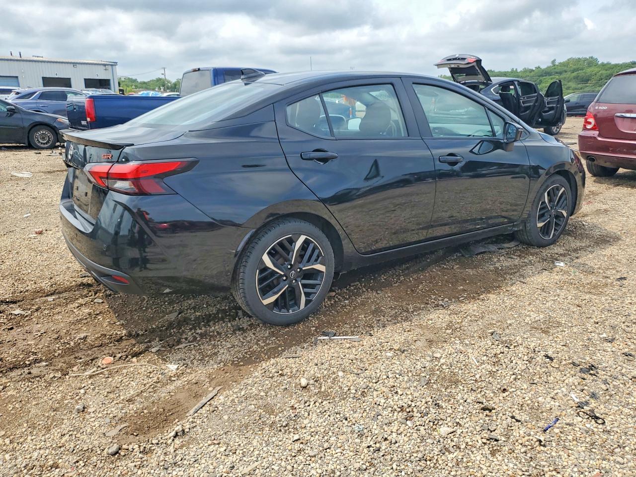 2024 NISSAN VERSA SR — снимка 3