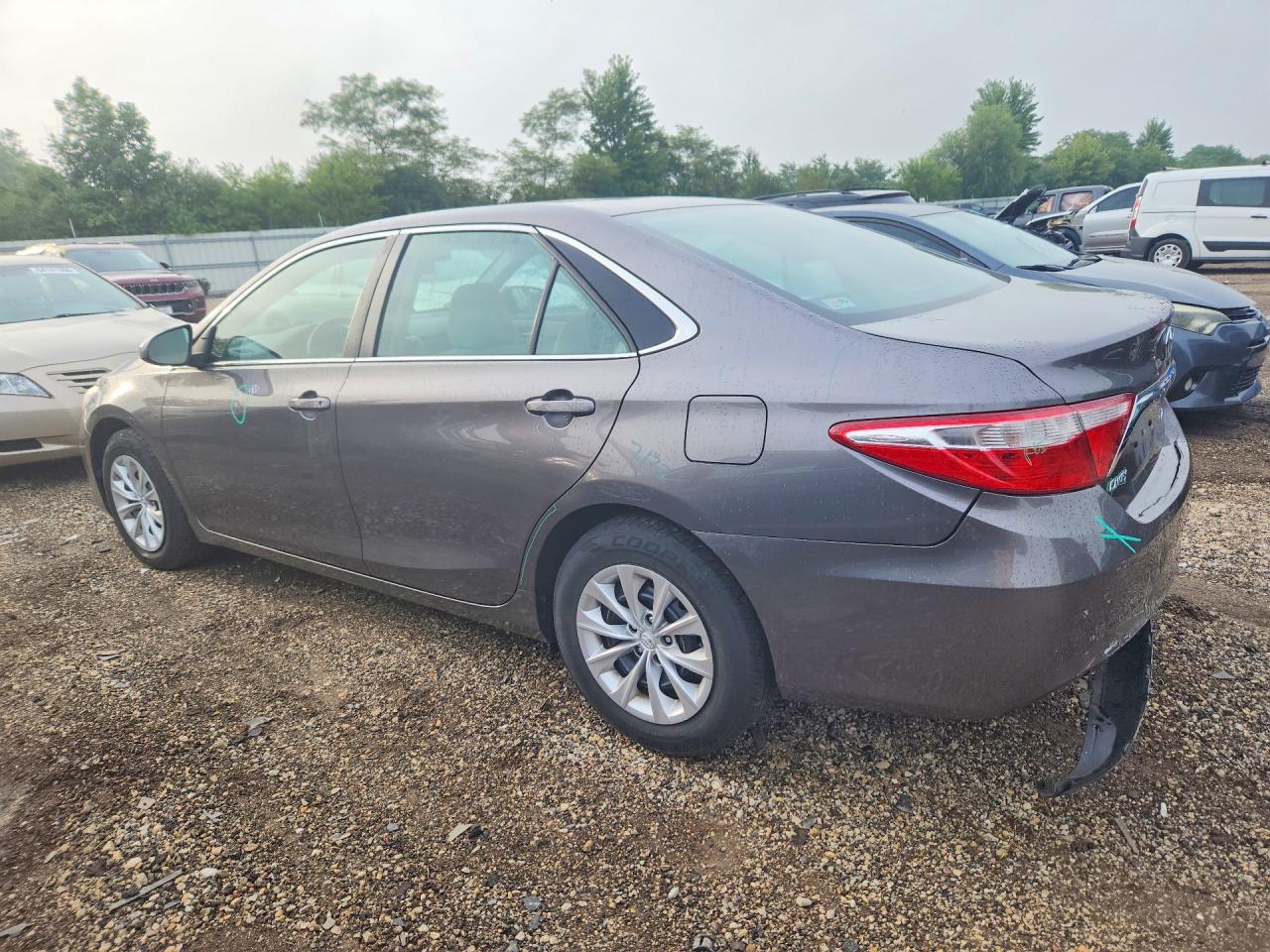 2017 TOYOTA CAMRY LE — снимка 2