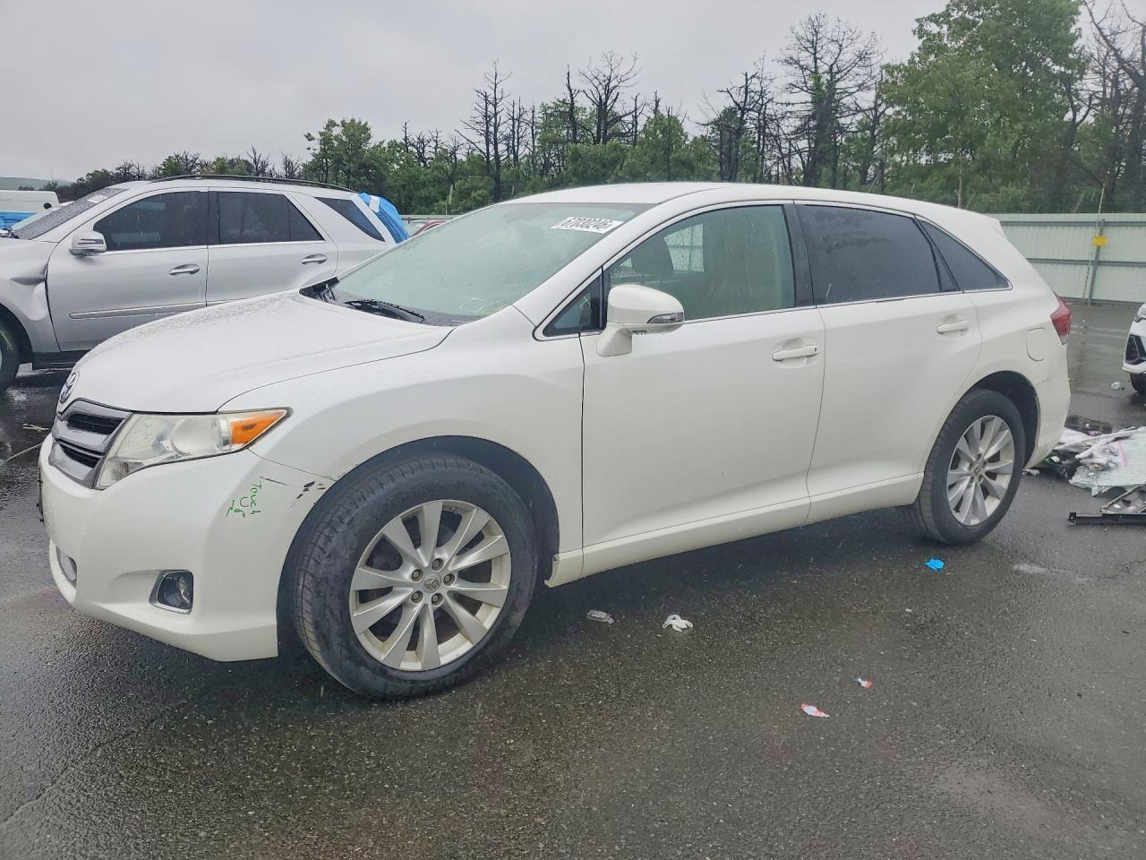 2015 TOYOTA VENZA LE