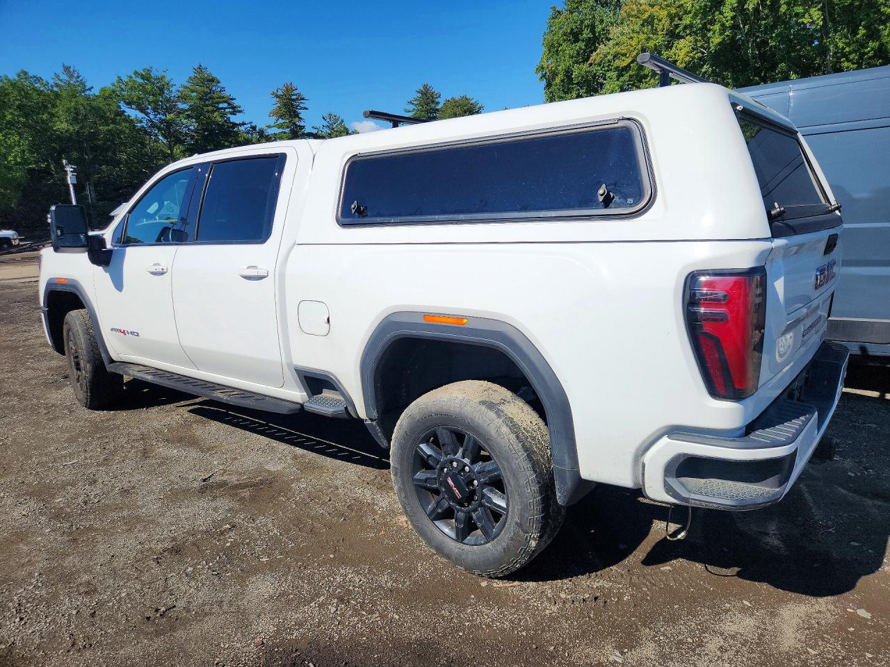 2024 GMC SIERRA K2500 AT4 — снимка 2