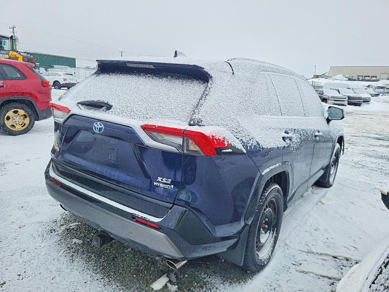 2021 TOYOTA RAV4 XLE — снимка 3