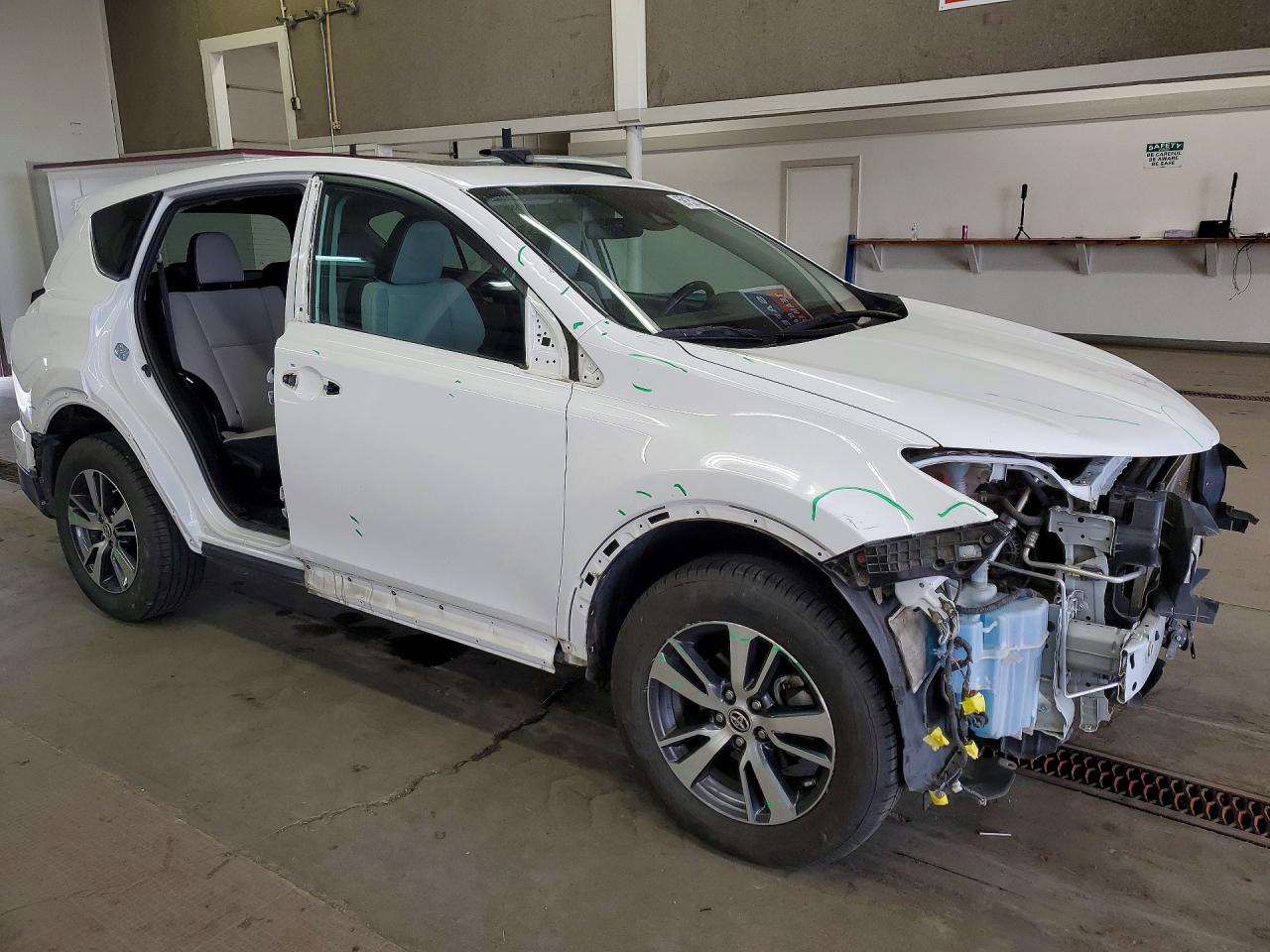 2018 TOYOTA RAV4 XLE — снимка 4
