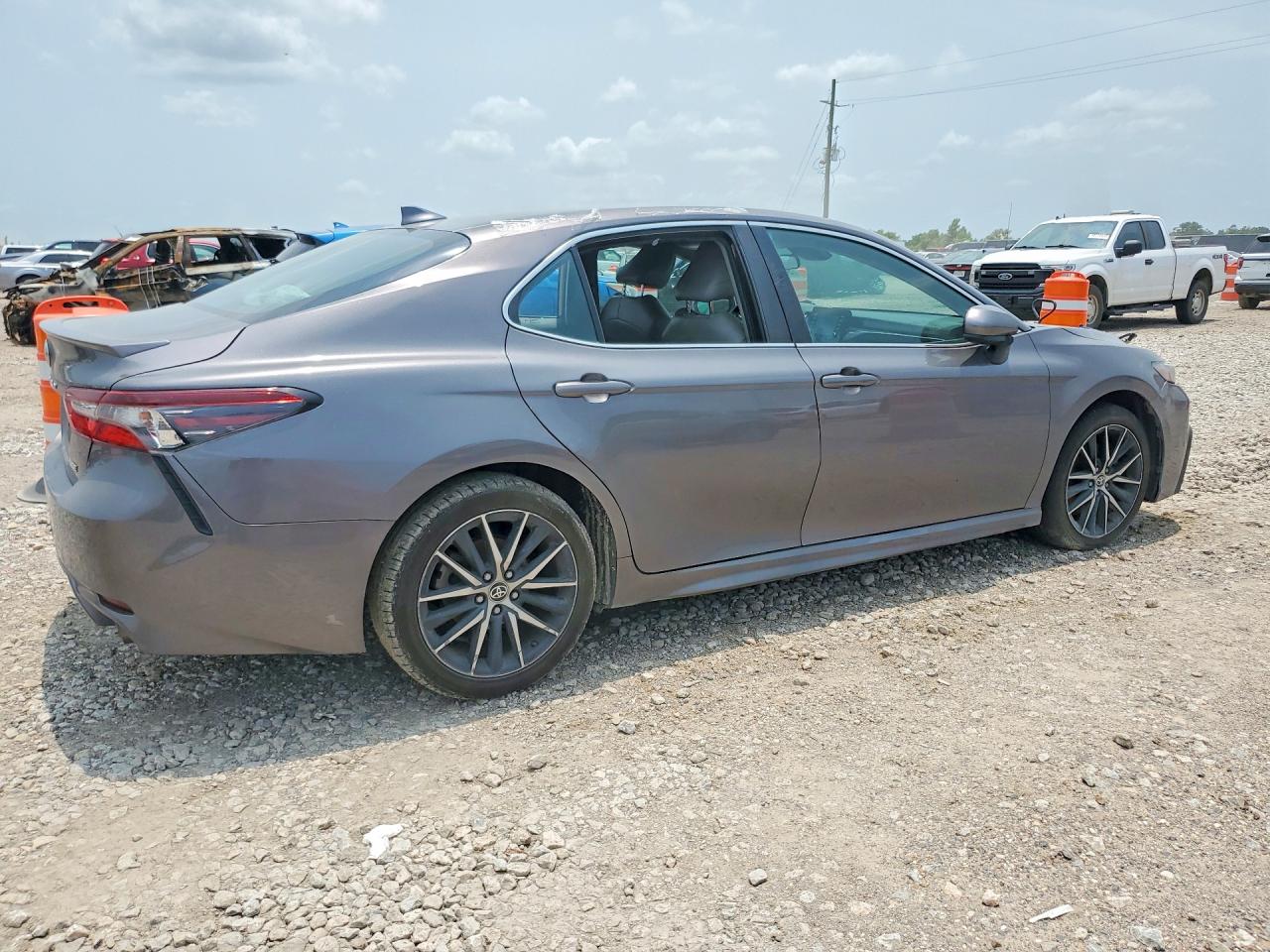 2021 TOYOTA CAMRY SE — снимка 3