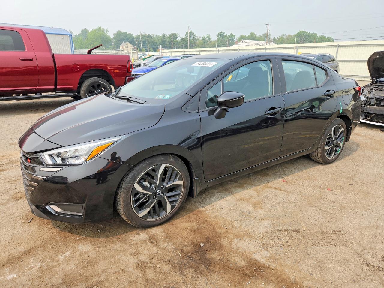2025 NISSAN VERSA SR
