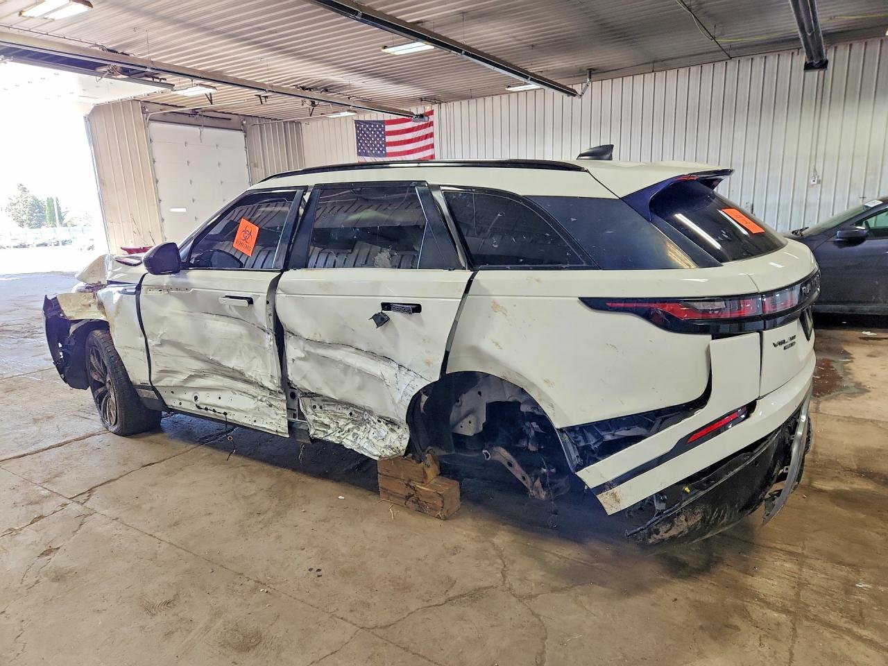 2018 LAND ROVER RANGE ROVER VELAR R-DYNAMIC SE — снимка 2