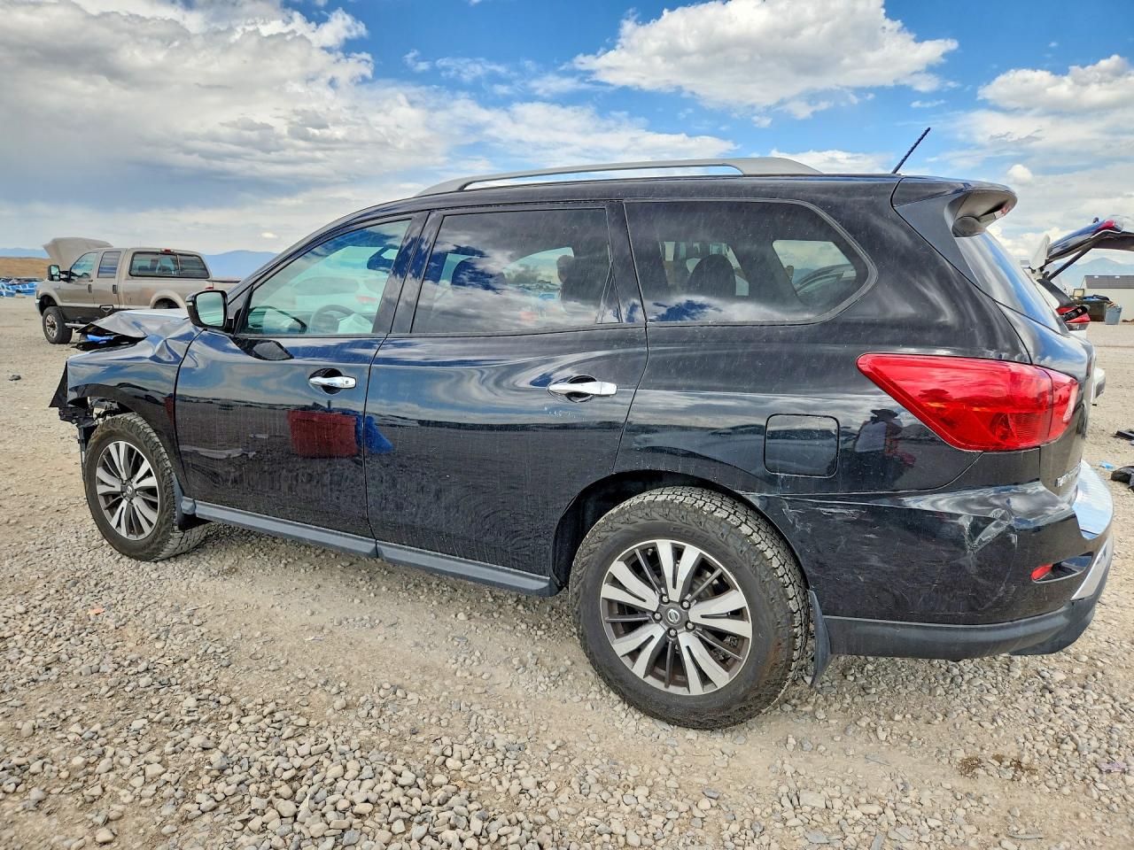 2017 NISSAN PATHFINDER S — снимка 2